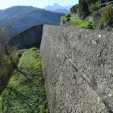 Fortezza di Mont'Alfonso, mura