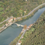 Borgo a Mozzano, Bridge