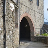 Castle of Ghivizzano, entrance