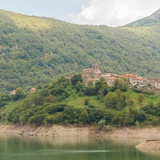 Hermitage of San Viano, village and lake